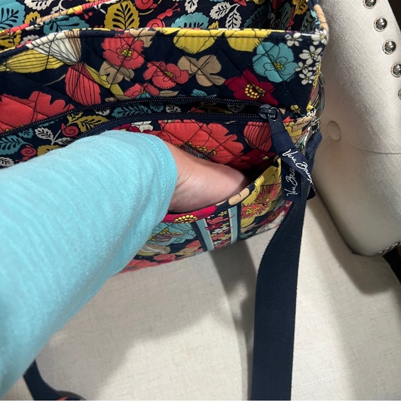 Vera Bradley Briefcase Happy Snails Retired 2011 14x12 Messenger Style Large - Picture 11 of 14